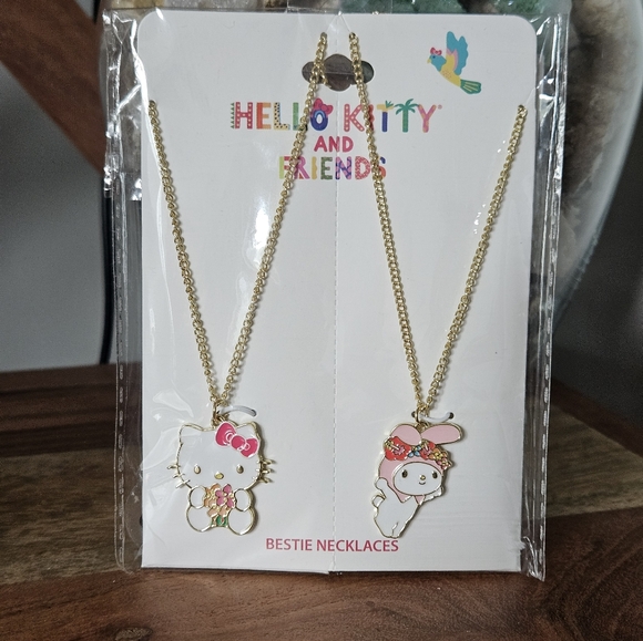 Hello Kitty and My Melody Bestie Necklace 2-Pack - Picture 5 of 7